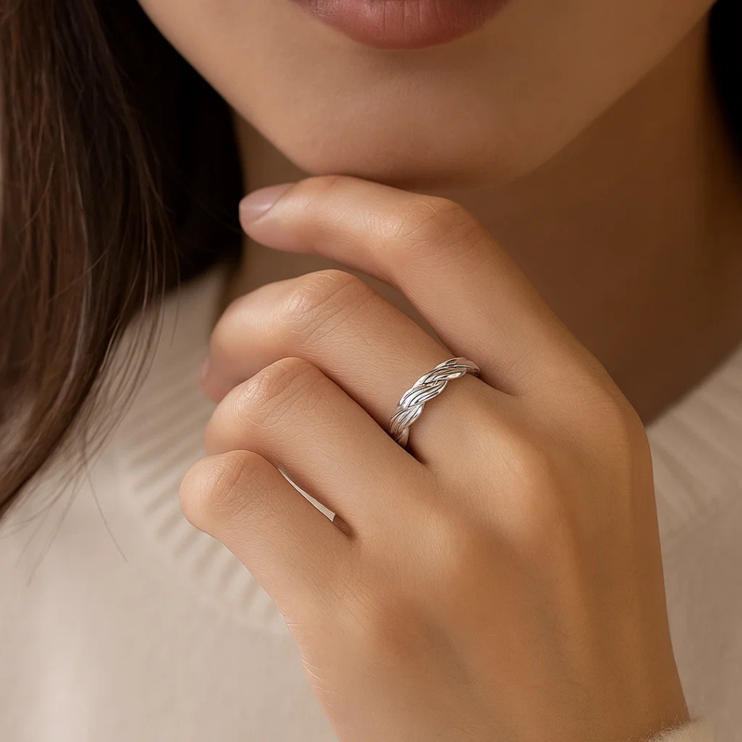 Noviqlo | Twisted Open Ring