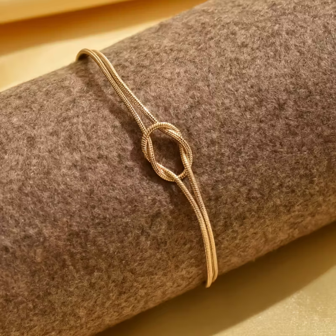 Noviqlo | Knotted Snake Chain Bracelet Gold Colour